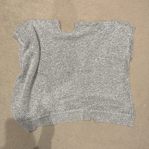 Community Aritzia Cardigan - Picture 3 of 3